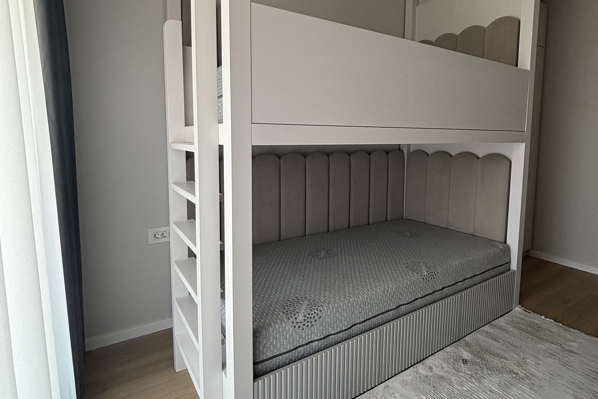 Komod Mobila la Comanda Brasov | Mobila Komod Brasov | Mobila comanda Komod Brasov | Mobila la comanda Brasov | Mobilier la comanda Brasov | Mobila Brasov | Mobila bucatarie Brasov | Bucatarii la comanda Brasov | Mobila dormitor Brasov | Bucatarii moderne Brasov | Mobila sufragerie Brasov | Mobila living Brasov | Mobilier living Brasov | Mobilier la comanda dormitor Brasov | Mobila la comanda camera copii Brasov | Mobila dormitor copii | Mobilier dressing Brasov | Mobila office Brasov